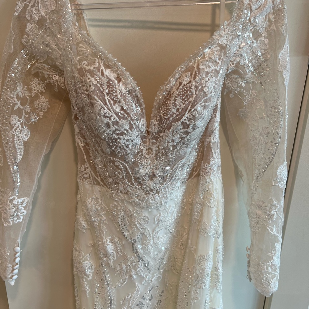 Elegant White Lace Wedding Dress